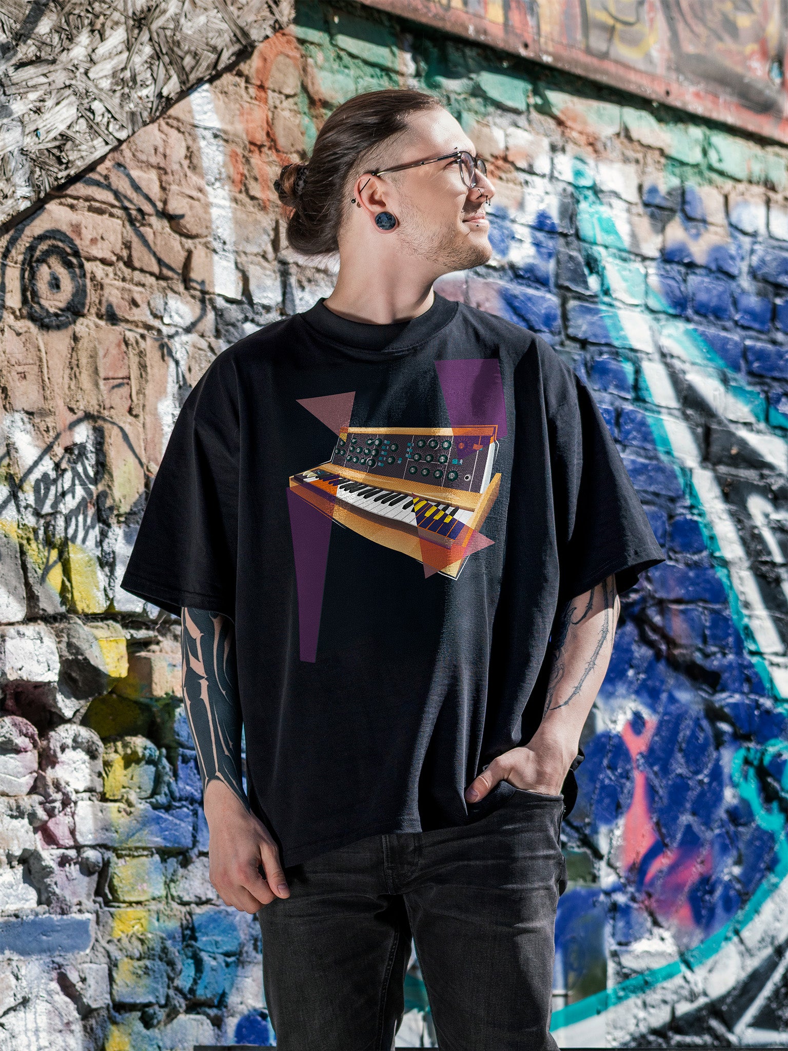 The Mini-D Oversized T-Shirt Retro Stylized Analog Synth Minimoog